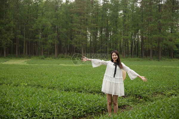 漫步西湖边,夜生活魅力无限! 漫步西湖边,夜生活魅力无限!
